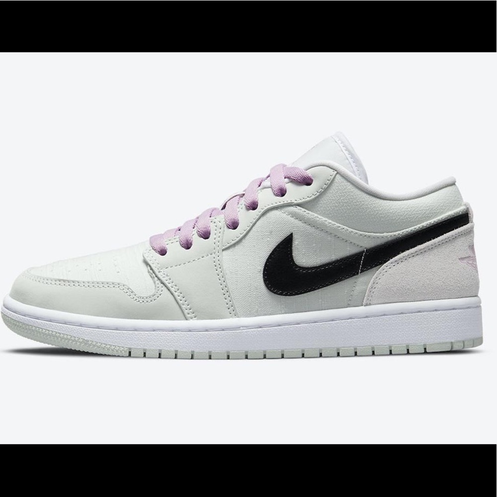 New Women’s Jordan 1 Low Sneakers - Picture 9 of 12